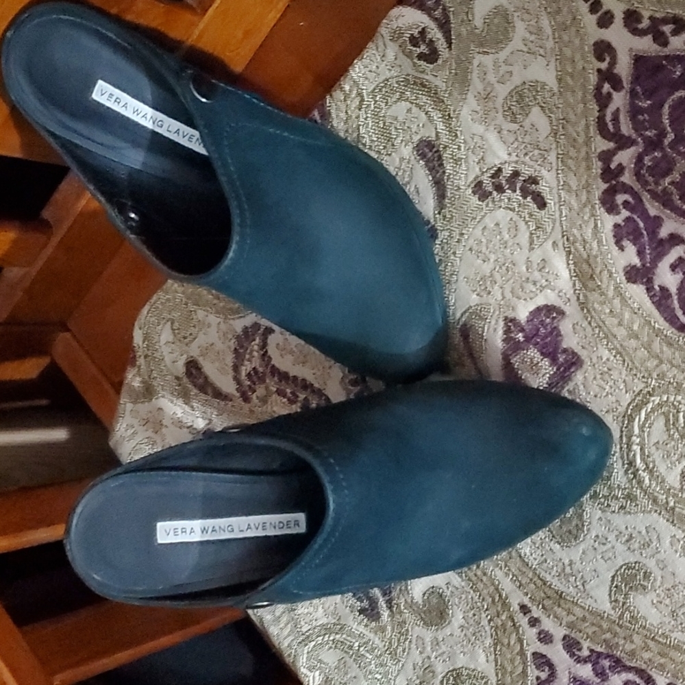 Vera Wang Lavender Lable